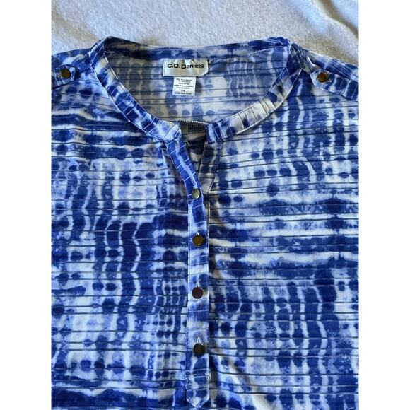 C. D. DANIELS Top 2X Casual Blue Stretch Roll Tab Abstract Striped Button - Picture 2 of 16